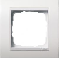 Установочная рамка Gira Event Белого глянцевого цвета с промежуточной рамкой белого глянцевого цвета